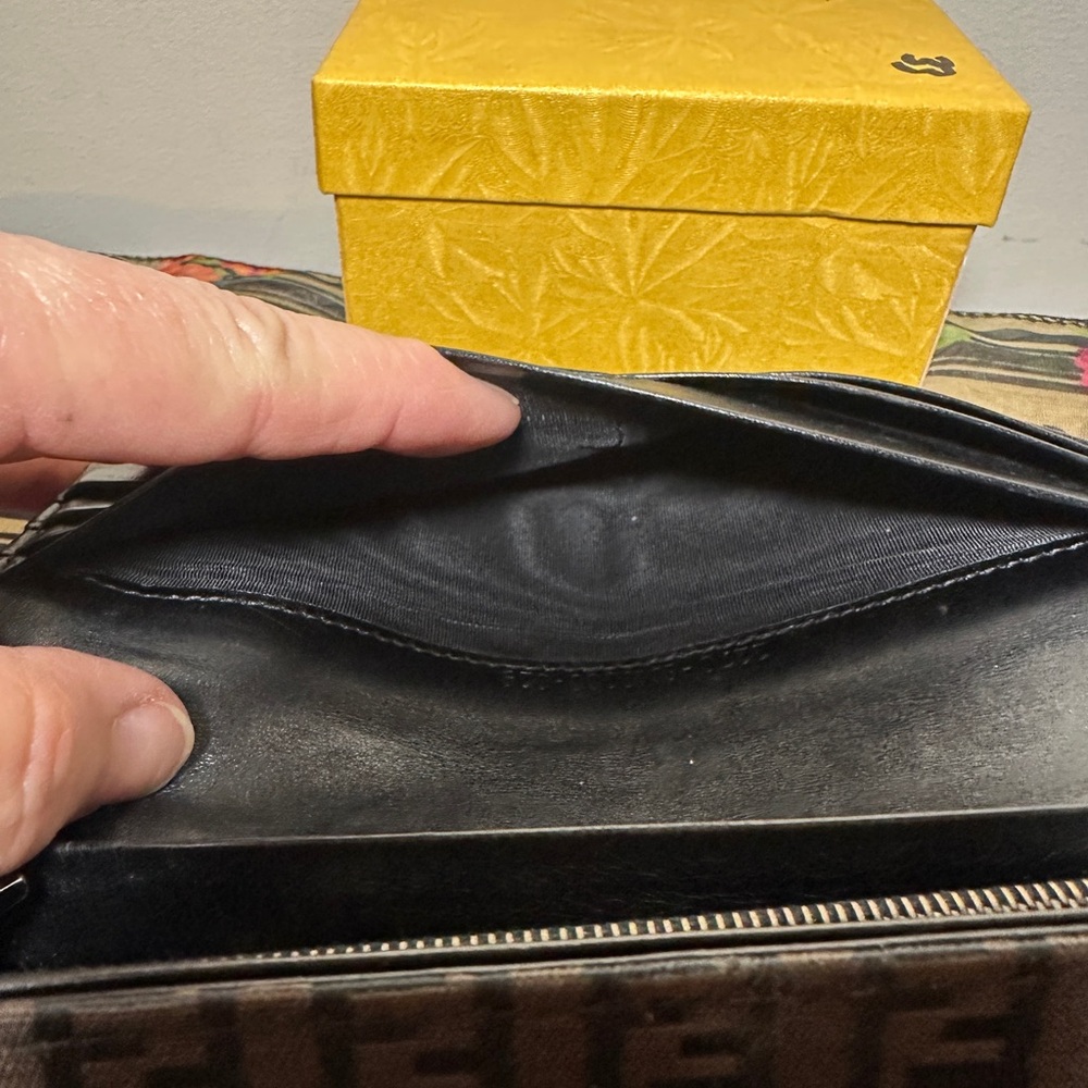 UVGC - Fendi Zucca Wallet. - Picture 11 of 13